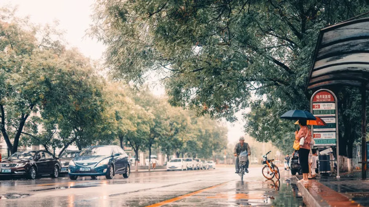 Ontario Premier's Controversial Bike Lane Legislation Sparks Urban Debate