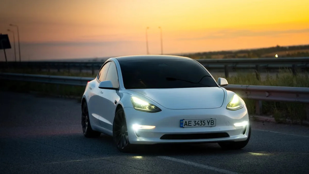 Elon Musk Restokes Excitement Over Tesla Roadster's 'Flying Car' Capabilities