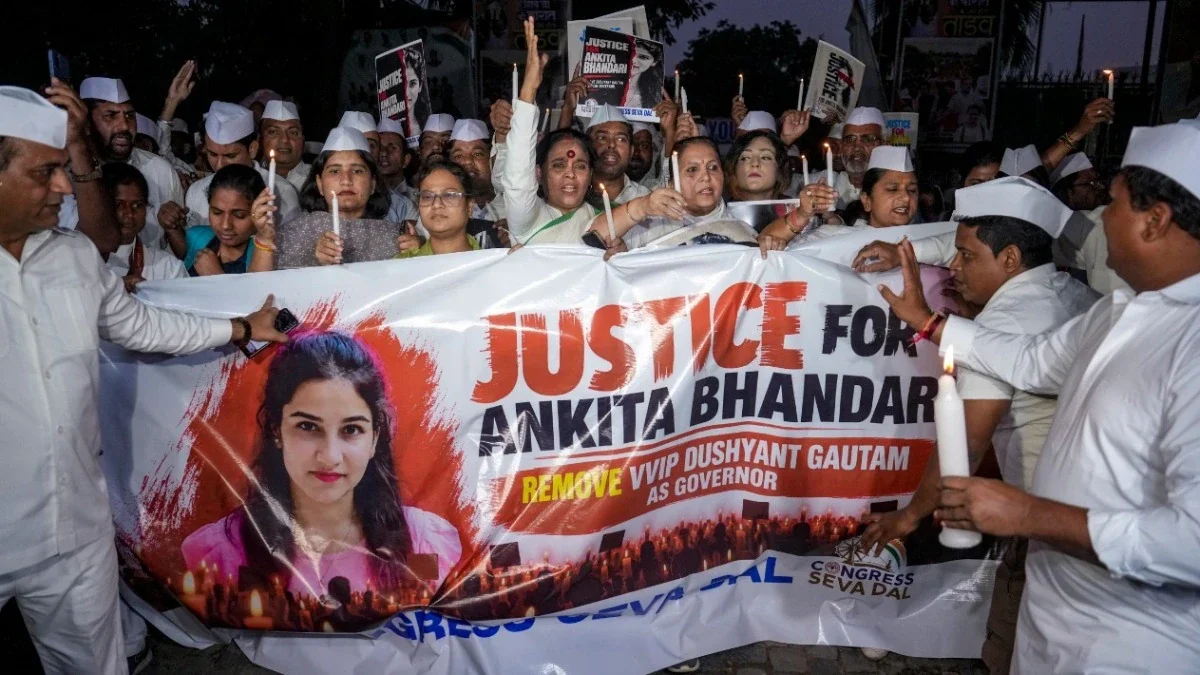 अंकिता भंडारी हत्याकांड: दिल्ली में CBI अधिकारियों से मिले माता-पिता, उत्तराखंड में कांग्रेस का उग्र प्रदर्शन