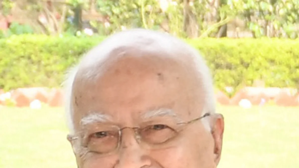 देश के वरिष्ठ राजनेता लालकृष्ण आडवाणी अपोलो अस्पताल में भर्ती, डॉक्टरों की टीम रख रही है कड़ी निगरानी