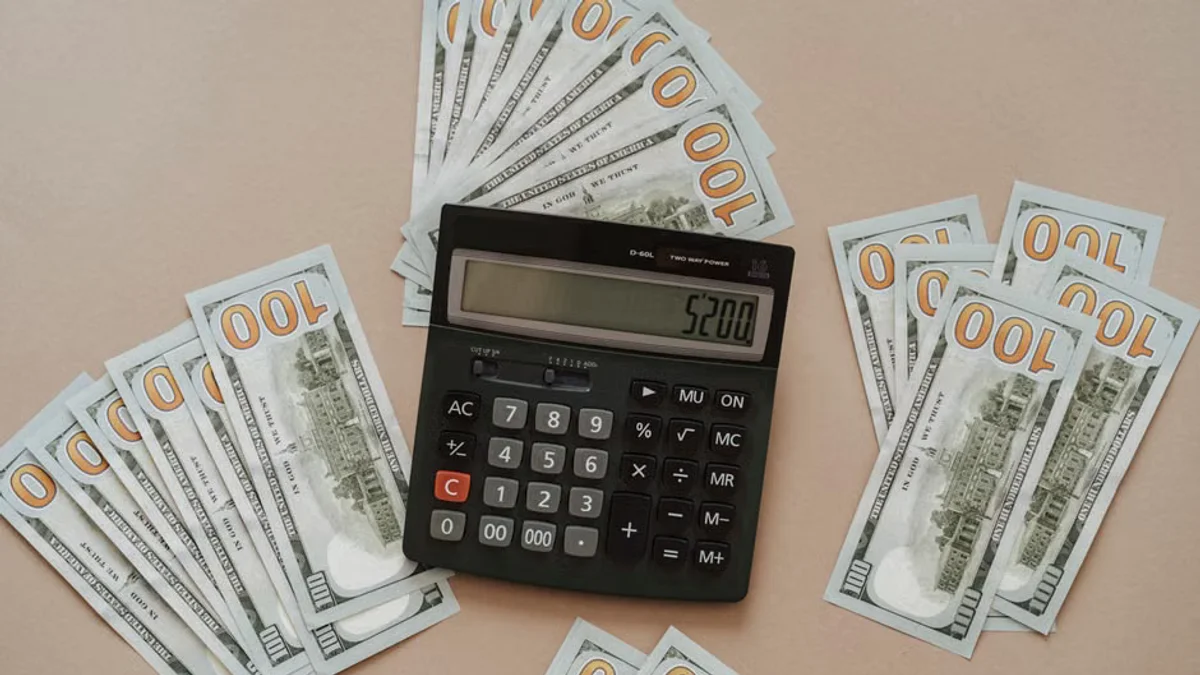 Financial Experts Urge Early Retirement Planning Amid Evolving Economic Pressures