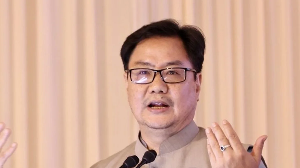Kiren Rijiju Praises Asaduddin Owaisi: Says Opposition Should Learn From Him on National Interest