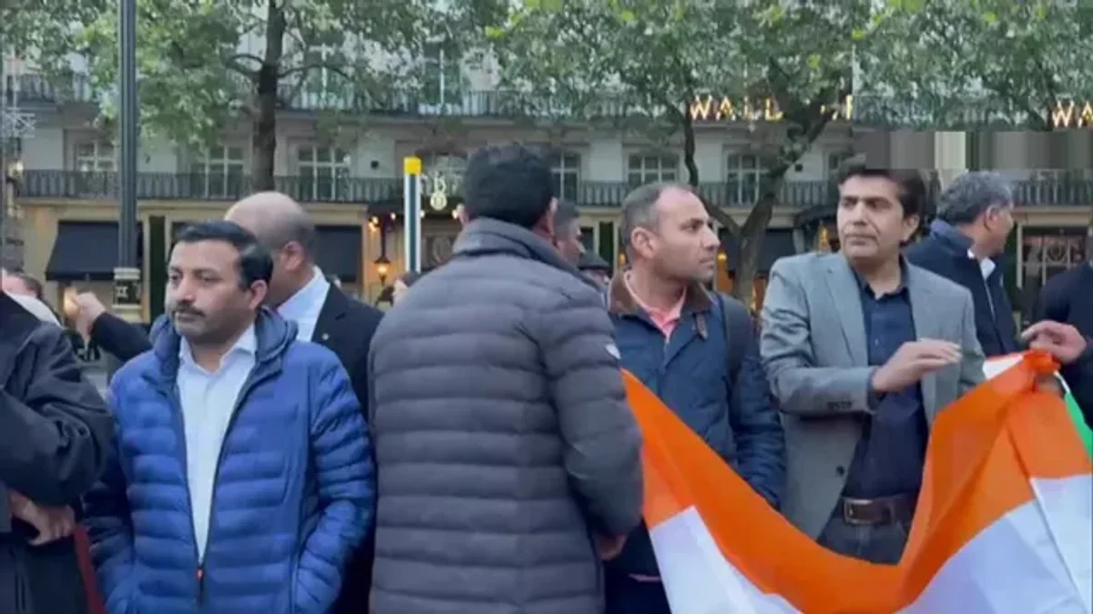 लंदन के पार्लियामेंट स्क्वायर में भिड़े भारतीय समुदाय के लोग, एसआईआर के मुद्दे पर ‘आजादी’ और ‘मोदी-मोदी’ के लगे नारे