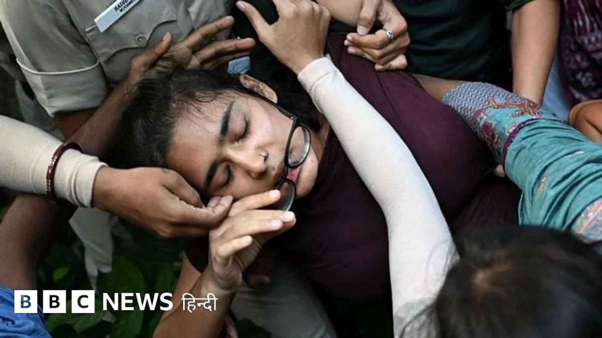 Tension in Connaught Place as Police Detain CJP Founder Abhijeet Deepke and AISA Leader Neha Bora During Tricolour March