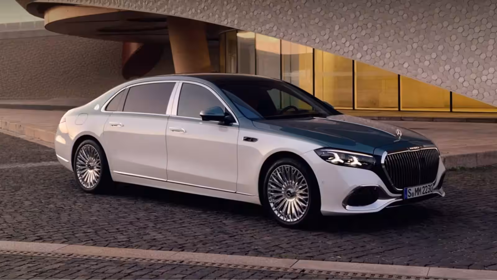 भारत में लॉन्च हुई सबसे लग्जरी प्लग-इन हाइब्रिड कार Mercedes-Maybach S 580e, कीमत ₹3.35 करोड़, 34 kmpl का माइलेज