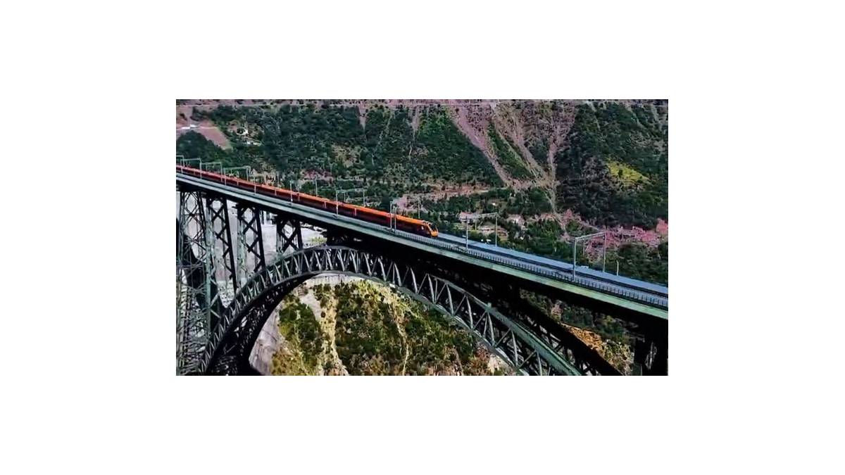 वंदे भारत एक्सप्रेस ने भरी रफ्तार, 180 किमी प्रति घंटे के ट्रायल के साथ नए रूट और बदलावों की तैयारी