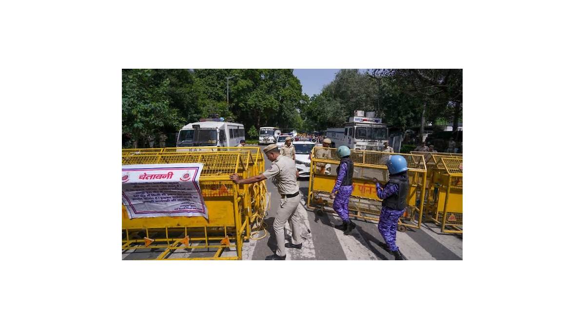 सुप्रीम कोर्ट पहुंचे व्यापारी: दिल्ली में प्रदर्शन के चलते खान मार्केट से कनॉट प्लेस तक कारोबार ठप
